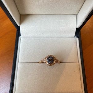 Ileana Makri 18k gold and Diamond cat eye ring